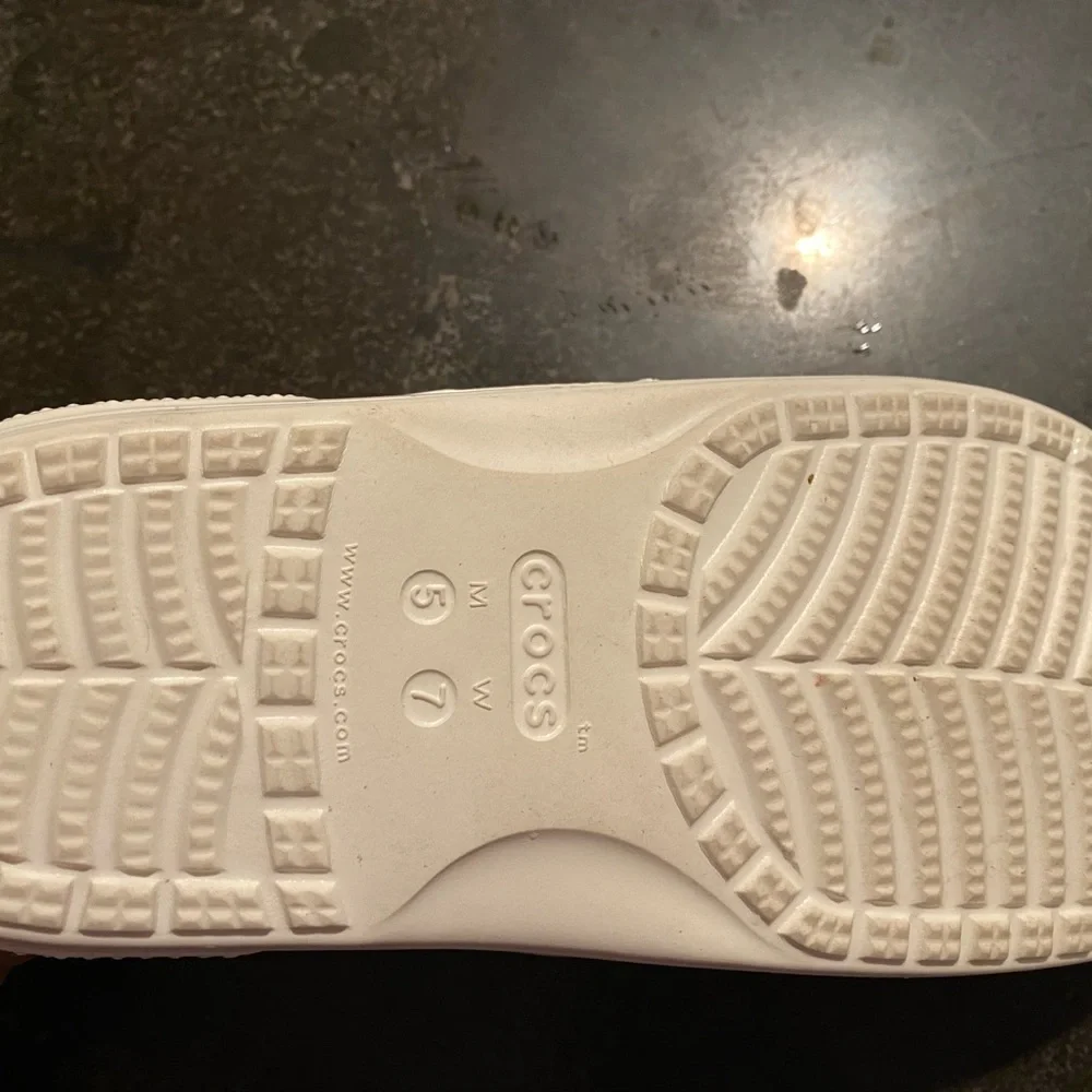 Crocs - Picture 6 of 7